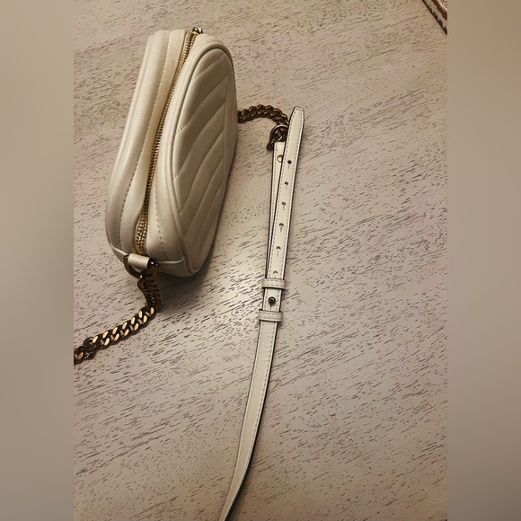 Tory Burch Kira Chevron Camera Bag, very good condition - Picture 8 of 11